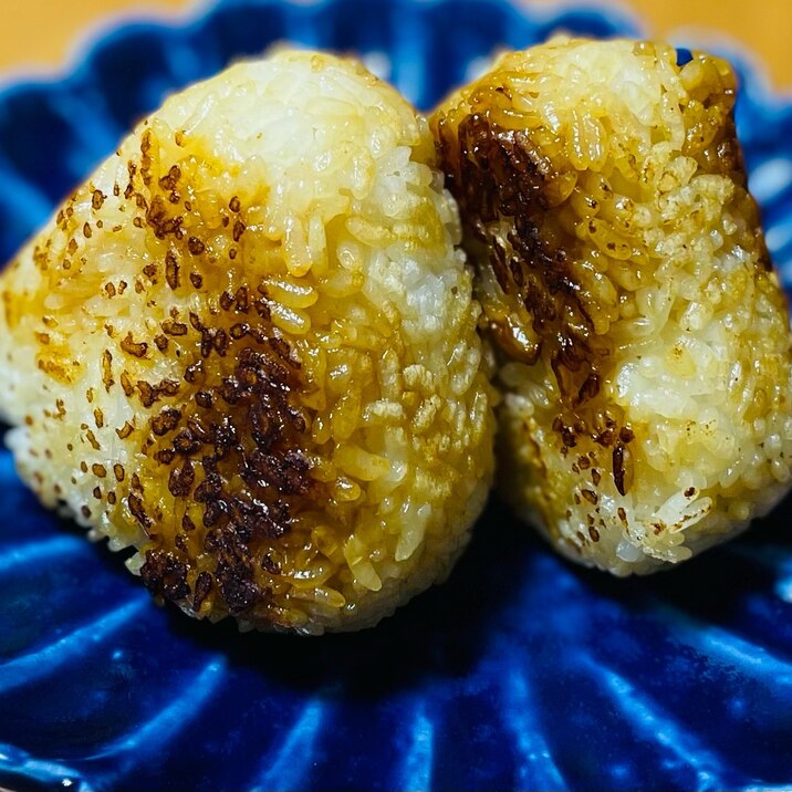 冷やご飯で焼きおにぎり